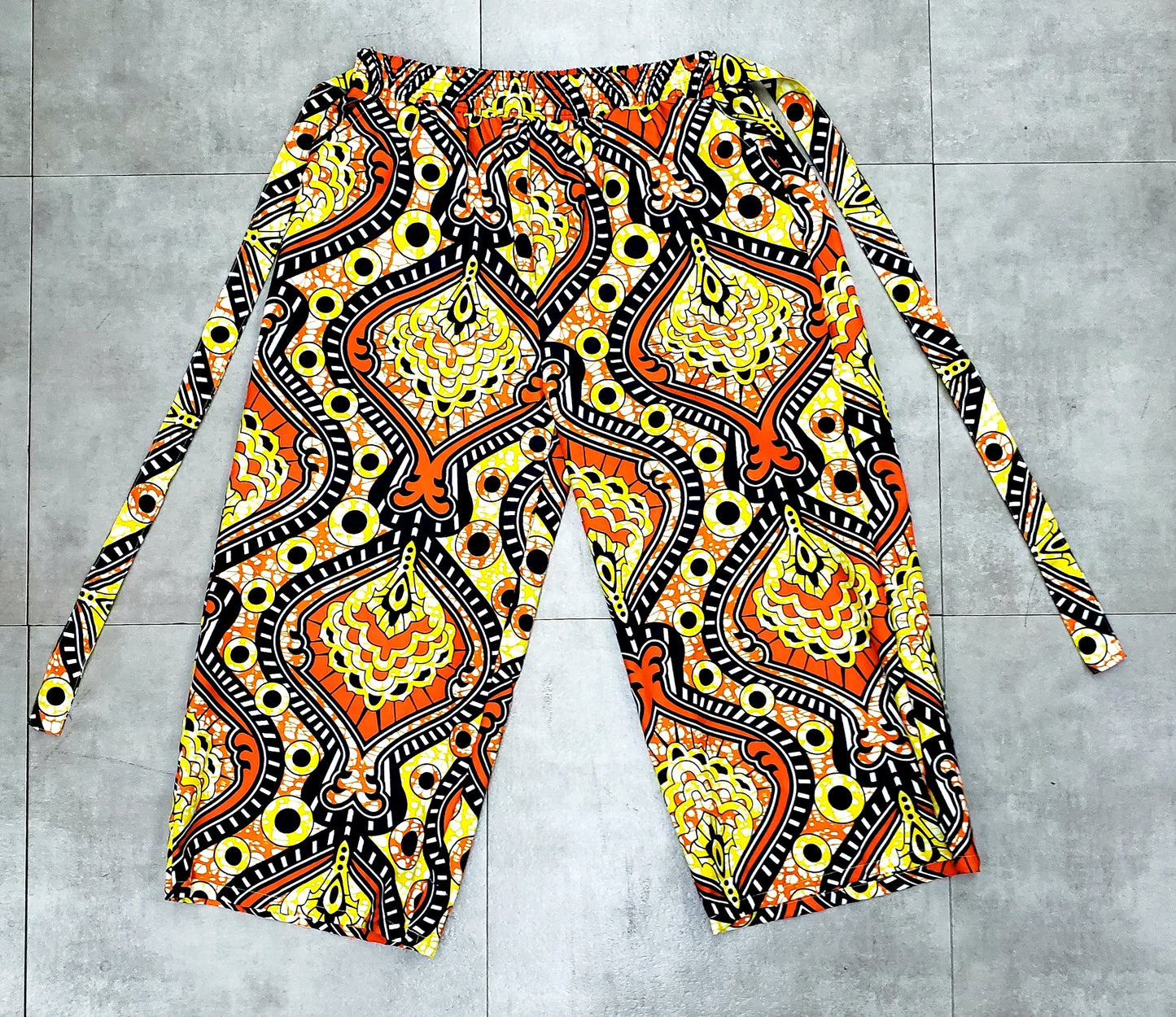 #2675 Women African  Printed Capri Pant
