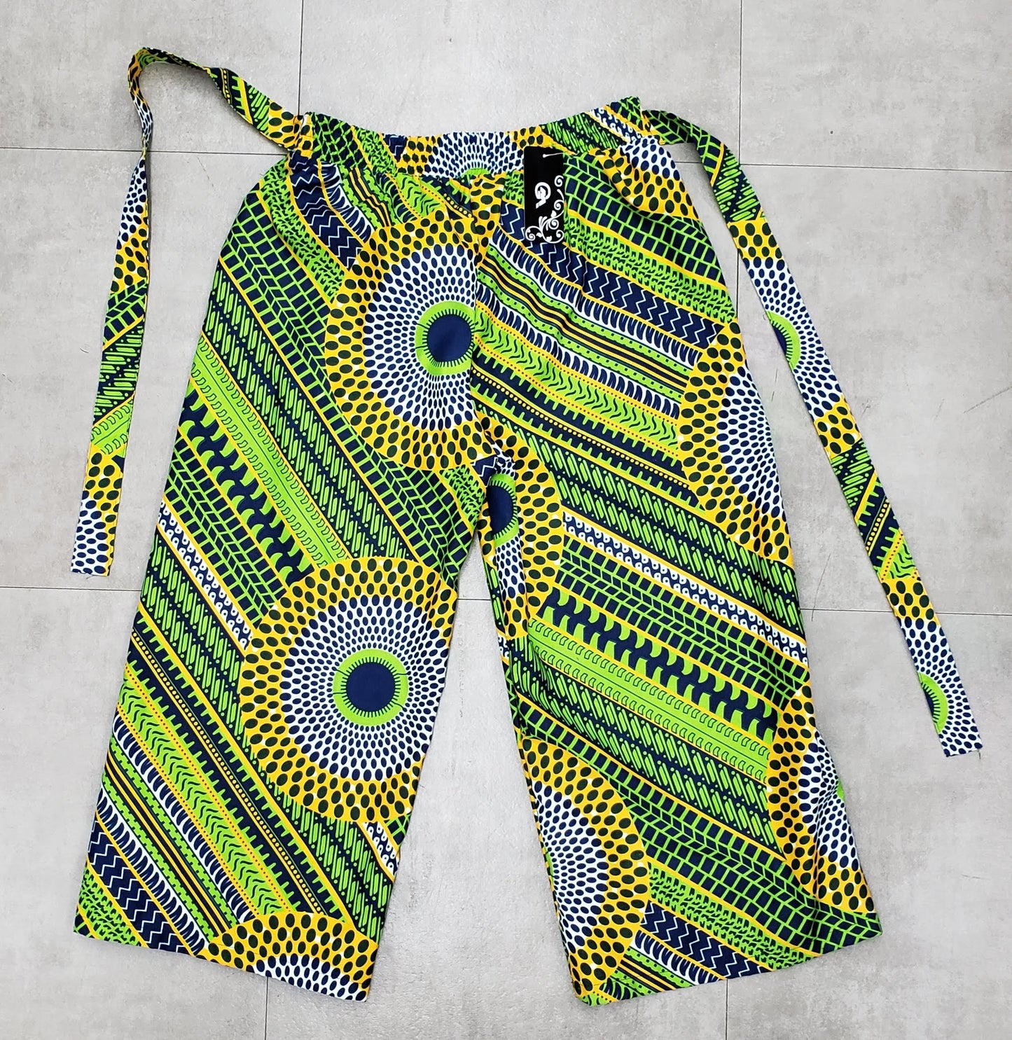 #2675 Women African  Printed Capri Pant