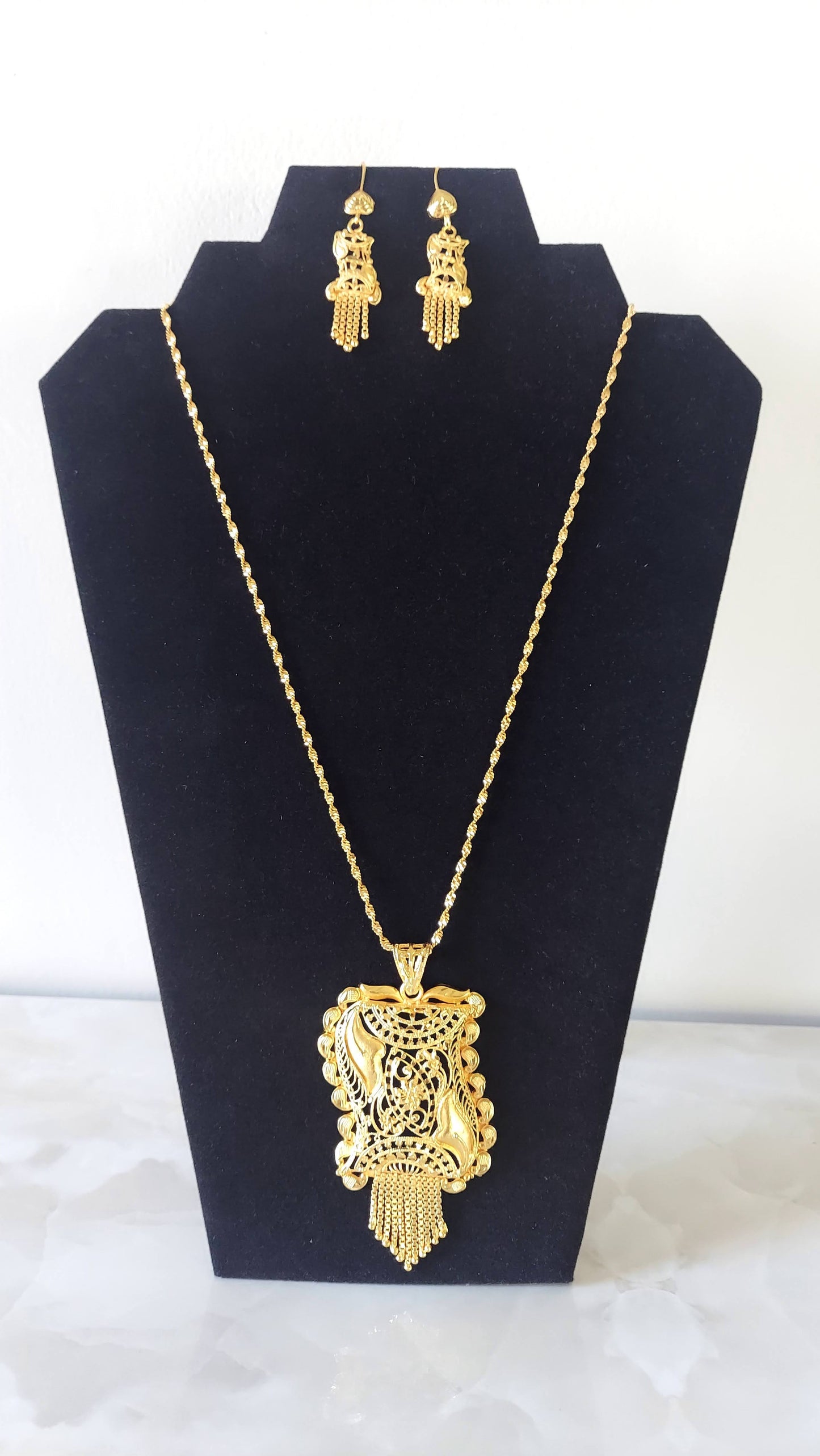 Gold Chain Pendant Necklace & Earrings Set/ Gold Plated -10