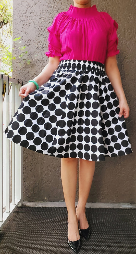 AA524- Woman short skirt - Black/White Polkadot
