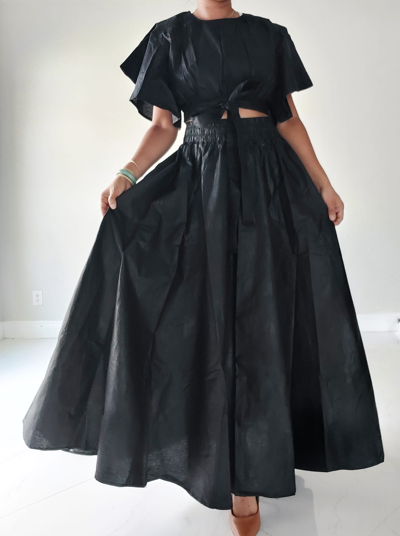 Women Solid Skirt & Crop Top - Black